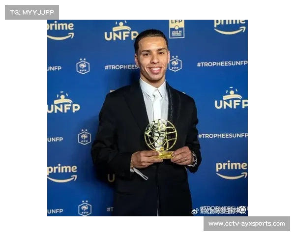 凯巴尔连续破门，成巴黎FC保级关键先生